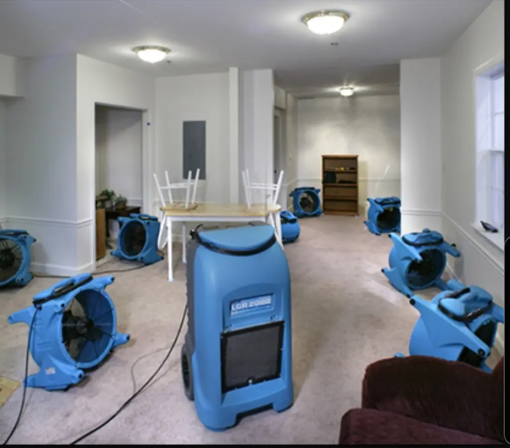 Air movers and dehumidifier setup for Water Extraction & Removal in Lincoln Park