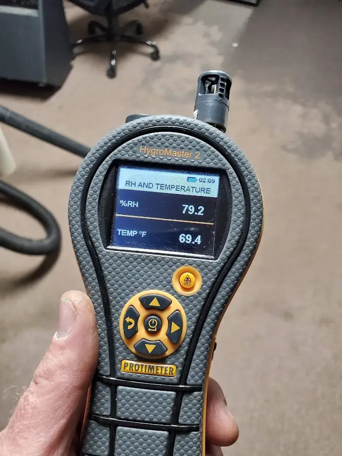 Moisture meter humidity assessment for Mold Remediation & Removal in Lincoln Park